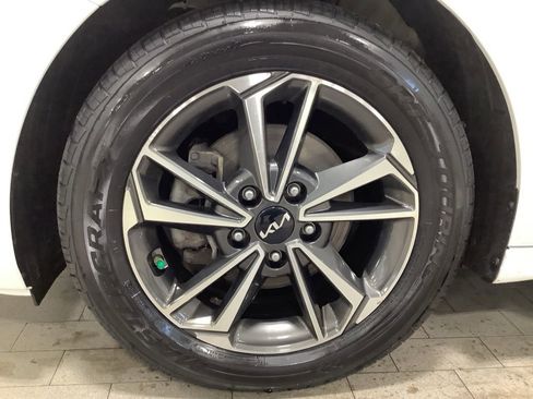 Certified 2023 Kia Forte LXS w/ LXS Technology Package image 21