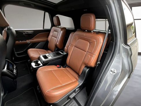 Used 2022 Lincoln Aviator Reserve w/ Equipment Group 201A image 21