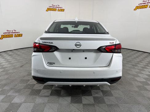 Used 2025 Nissan Versa SR w/ Trunk Package FWD image 5