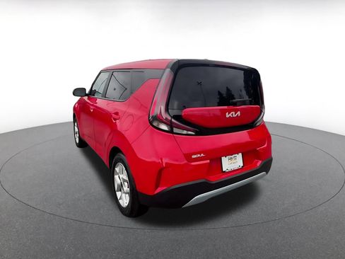 Used 2025 Kia Soul LX w/ LX Technology Package image 11