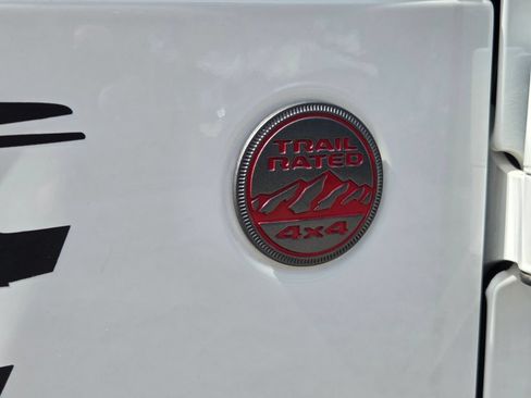 Used 2018 Jeep Wrangler Unlimited Rubicon AWD/4WD image 13
