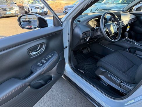 Certified 2026 Honda HR-V Sport image 11