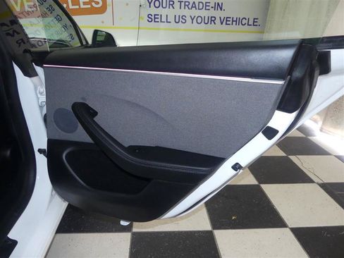 Used 2024 Tesla Model 3 Standard Range RWD image 21
