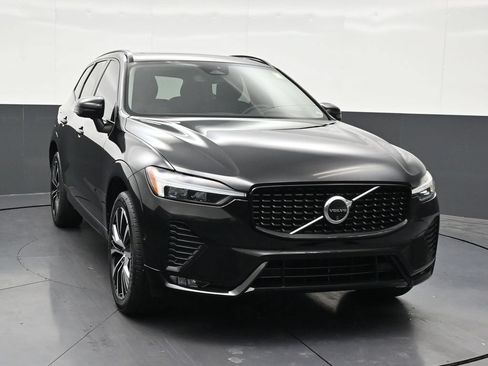 Certified 2024 Volvo XC60 B5 Plus w/ Protection Package Premier AWD/4WD image 8