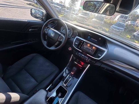 Used 2017 Honda Accord EX image 15