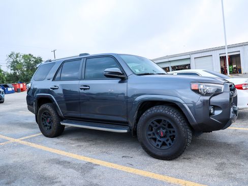 Used 2023 Toyota 4Runner SR5 RWD image 7