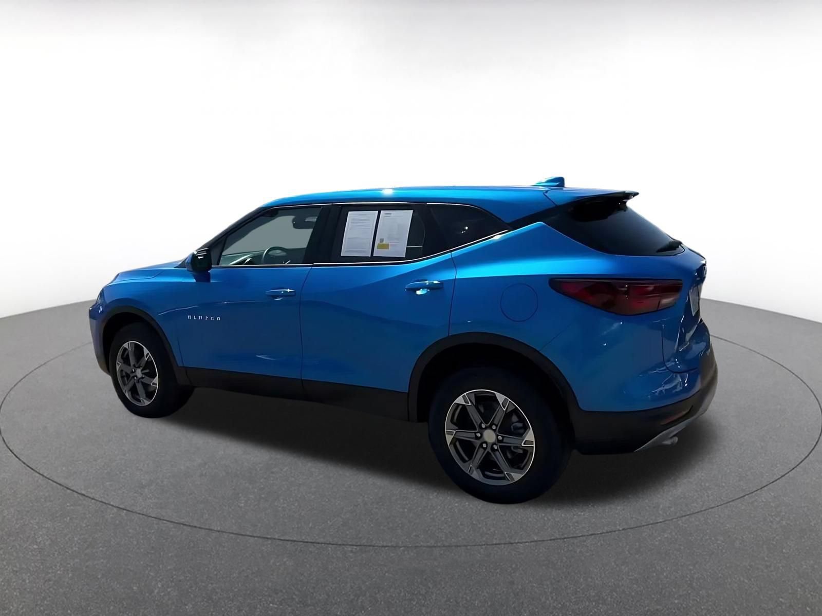 Used 2026 Chevrolet Blazer LT FWD image 9