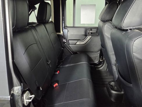 Used 2011 Jeep Wrangler Unlimited Sport image 27