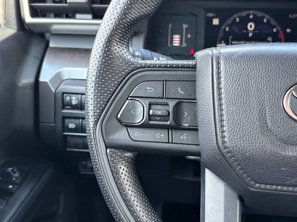 Used 2026 Toyota Tacoma SR5 AWD/4WD image 16