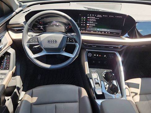 Certified 2025 Audi Q5 Premium w/ Convenience Package AWD/4WD image 7