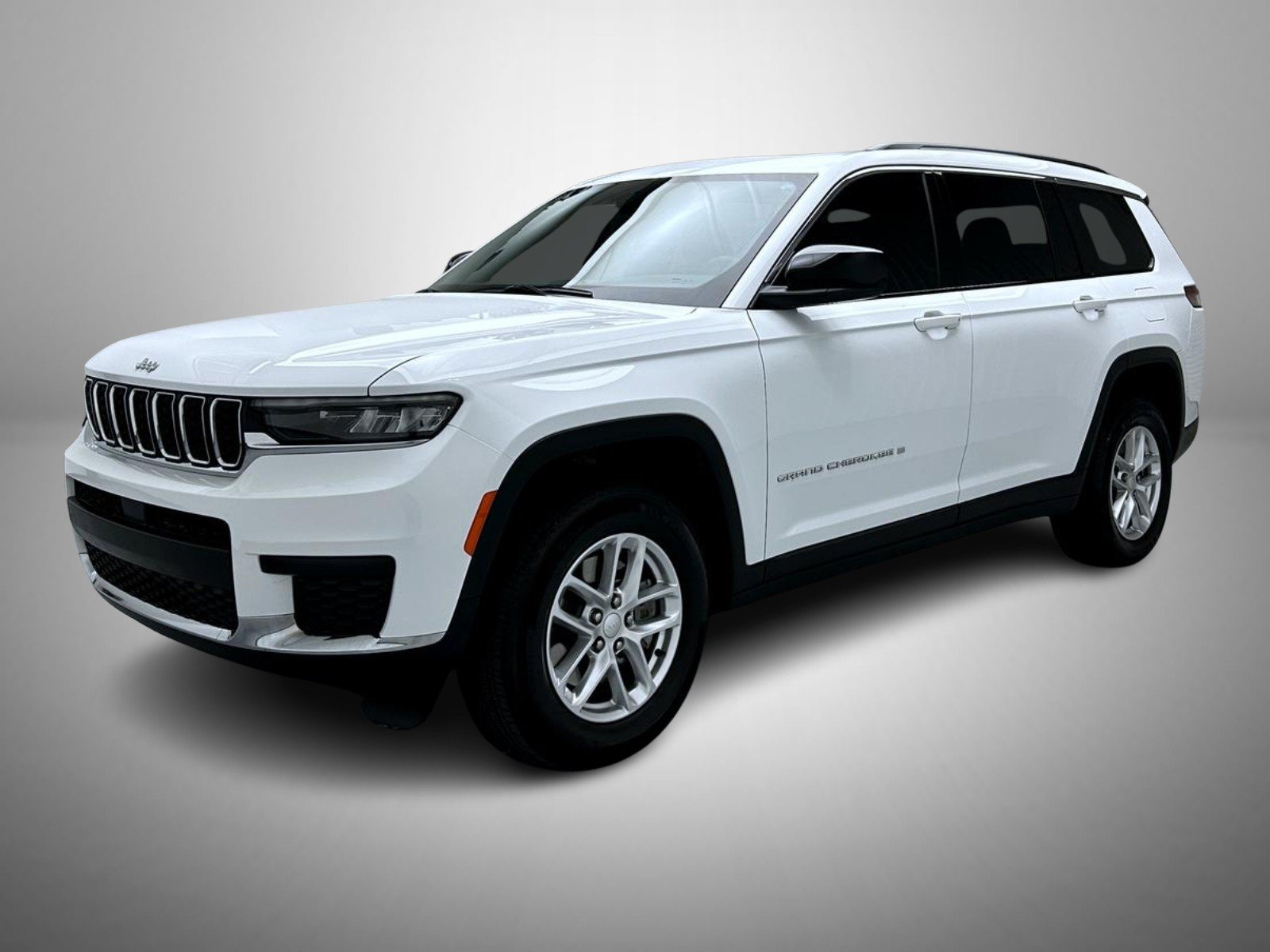 Used 2025 Jeep Grand Cherokee L Laredo w/ Luxury Tech Group I AWD/4WD image 1