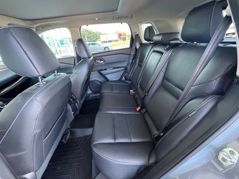Used 2022 Nissan Rogue SL w/ SL Premium Package FWD image 19
