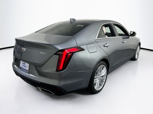 Used 2020 Cadillac CT4 Premium Luxury RWD image 5