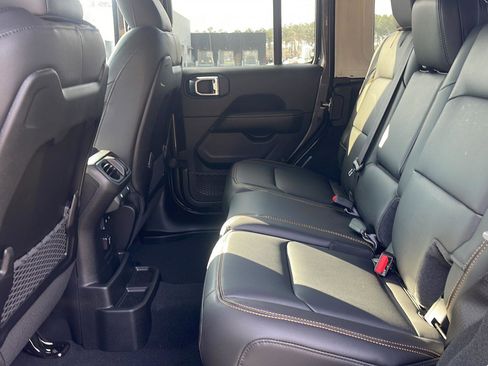 New 2026 Jeep Wrangler Sahara AWD/4WD image 25
