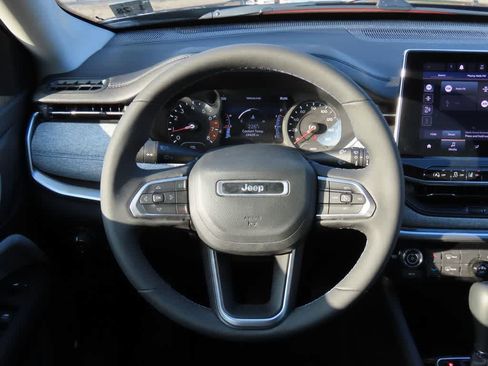 Used 2022 Jeep Compass Latitude image 20