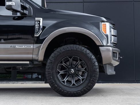 Used 2019 Ford F250 King Ranch w/ King Ranch Ultimate Package AWD/4WD image 11