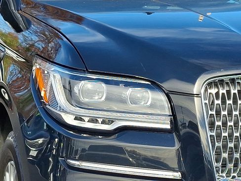 Used 2024 Lincoln Navigator L 4WD image 9