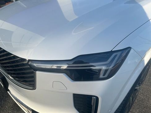 Used 2025 Volvo XC90 B6 Plus image 7