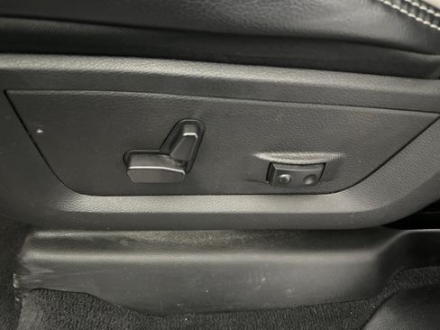 Used 2025 RAM 2500 Laramie AWD/4WD image 23