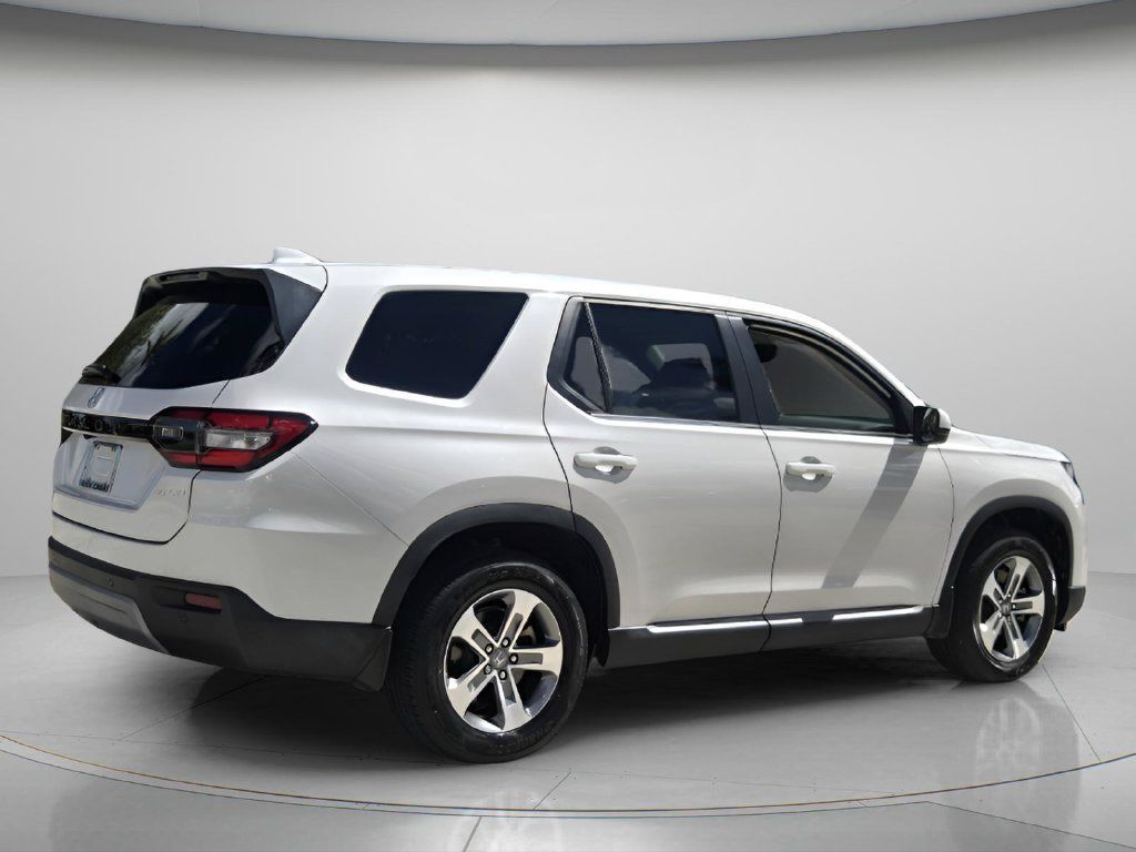 Used 2024 Honda Pilot EX-L image 7