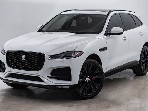 Used 2022 Jaguar F-PACE S image 3