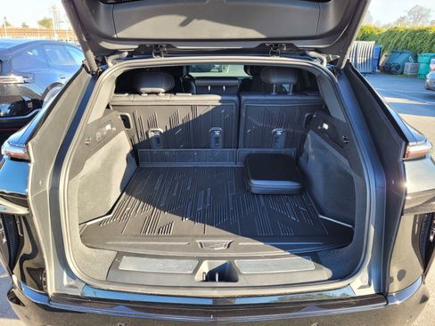 Used 2025 Cadillac Lyriq Sport image 25