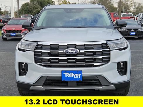 New 2026 Ford Explorer Active w/ Active Comfort Package image 3