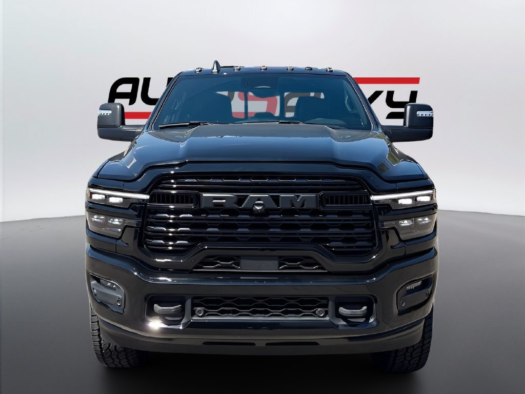 Used 2025 RAM 3500 Limited AWD/4WD image 2
