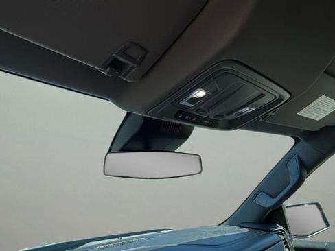 Used 2024 Chevrolet Silverado 1500 LT image 29