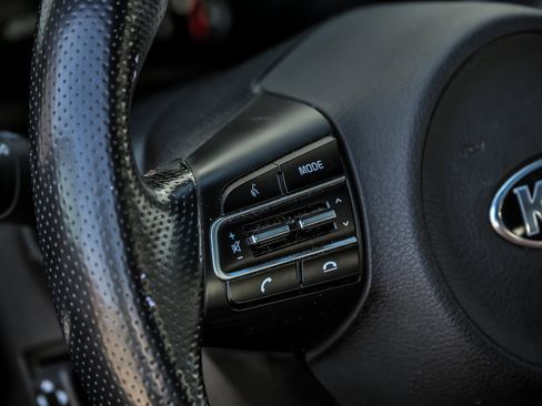 Used 2020 Kia Stinger GT1 AWD/4WD image 31