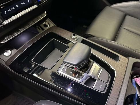 Used 2023 Audi Q5 2.0T Premium w/ Convenience Package AWD/4WD image 34