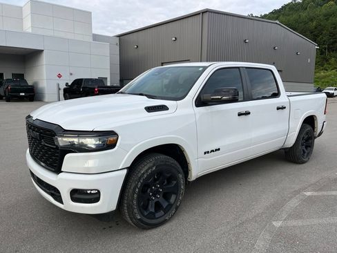 Used 2025 RAM 1500 Big Horn AWD/4WD image 1