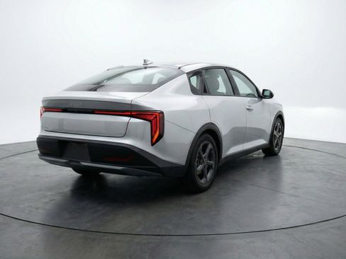 Used 2025 Kia K4 FWD image 9