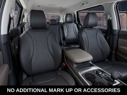 New 2026 Kia Carnival EX FWD image 15