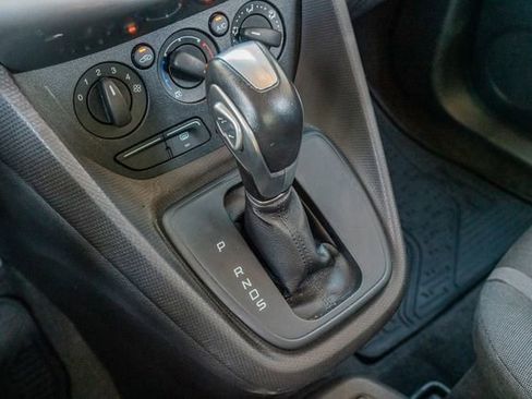 Used 2017 Ford Transit Connect XLT image 31
