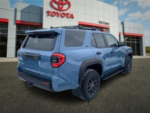 New 2026 Toyota 4Runner SR5 image 3