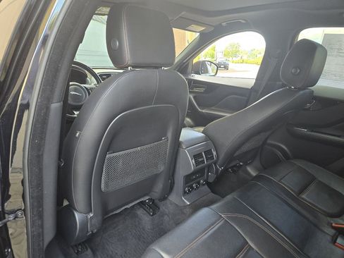 Used 2017 Jaguar F-PACE Prestige image 20