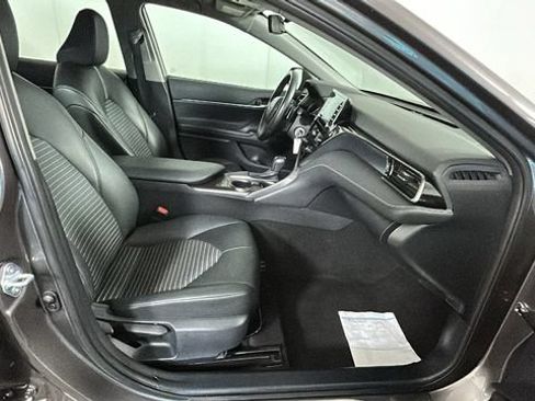Used 2024 Toyota Camry SE FWD image 29