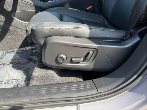 Used 2026 Volvo XC40 B5 Plus AWD/4WD image 12