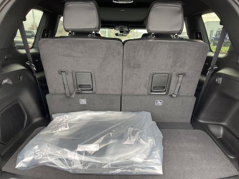 New 2025 Jeep Grand Cherokee L Limited w/ Black Appearance Package image 42