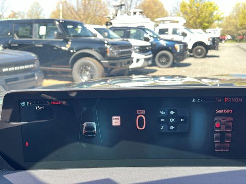 New 2026 Ford Expedition Max Platinum image 25