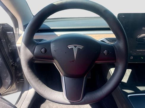 Used 2023 Tesla Model 3 Standard Range RWD image 11