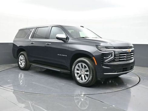 New 2025 Chevrolet Suburban Premier w/ Sun And Tow Package image 21