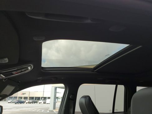 New 2026 Jeep Grand Cherokee Limited w/ Limited Altitude Package image 25