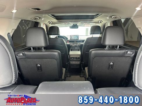 Used 2025 Honda Pilot Touring image 19