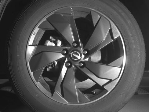 Used 2025 Nissan Rogue SV image 12