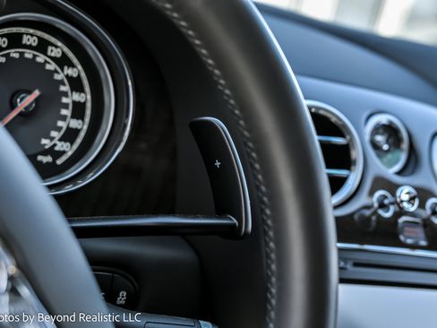 Used 2014 Bentley Flying Spur W12 image 34