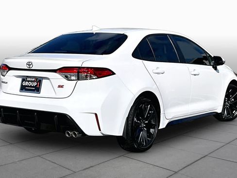 Used 2024 Toyota Corolla SE w/ SE Premium Package FWD image 13
