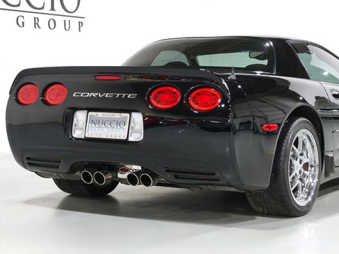 Used 2002 Chevrolet Corvette Z06 w/ Memory Pkg image 42