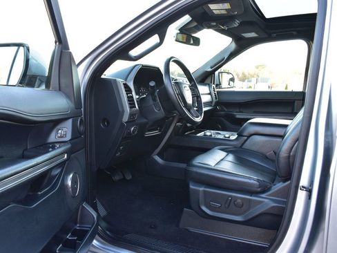 Used 2020 Ford Expedition XLT w/ Equipment Group 202A image 17